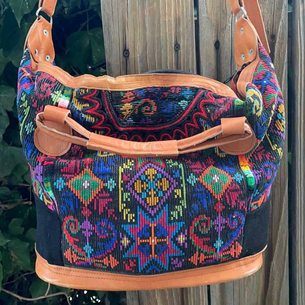 Humble Hilo handwoven Guatemalan bag